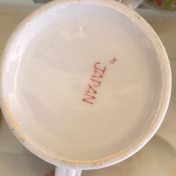 MCM Japan Cheerful Mugs. Set of 4. - Picture 7 of 7